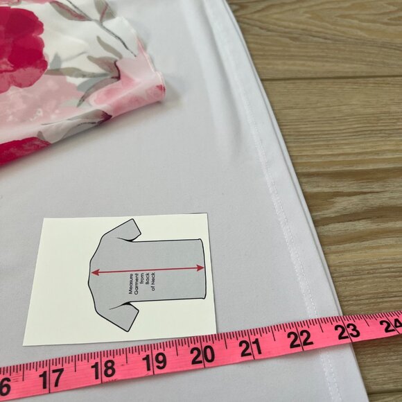 🌸Laura's Floral Short Sleeve Top, Loose Fit, Elegant & Stylish Sz XS - Picture 7 of 11